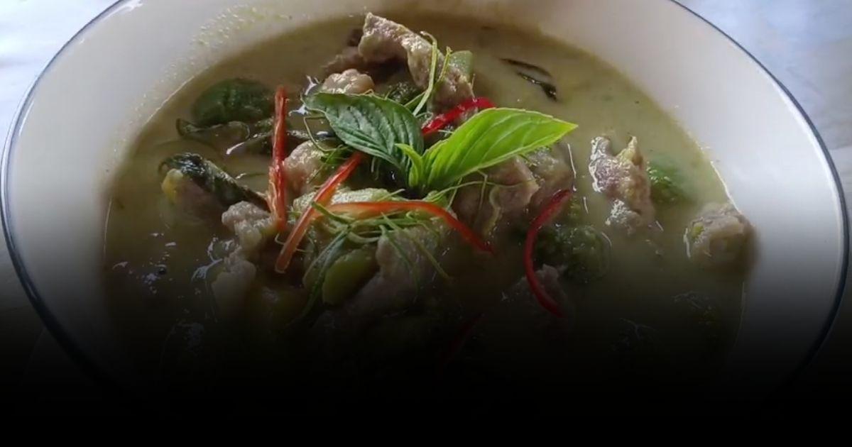 สุดอร่อย! เมนูข้าวมันแกงเขียวหวานอะโวคาโด