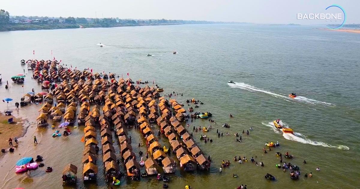 อันซีนคลายร้อน!! หาดแห่ จ.นครพนม.. ทะเลอีสานกลางลำน้ำโขง