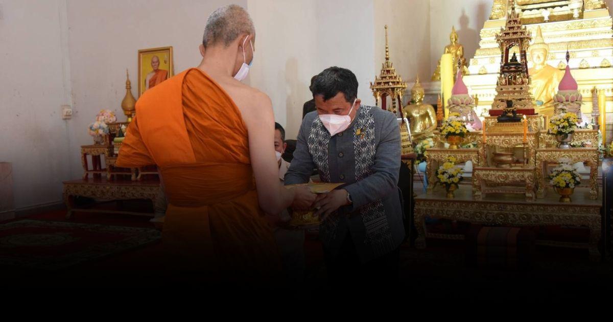 ถวายเกียรติบัตร พระนวกะ 102 รูป อุปสมบทถวายเป็นพระราชกุศล