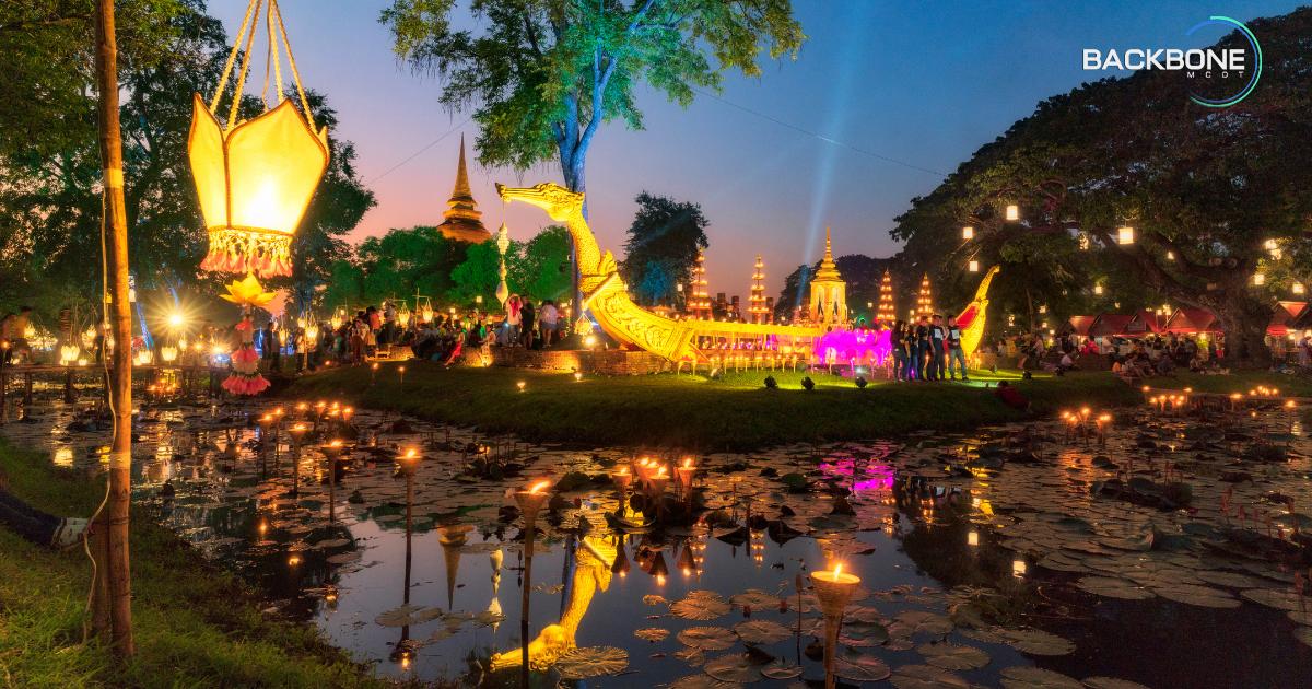 สุดยิ่งใหญ่ อลังการ งานประเพณีลอยกระทง เผาเทียนเล่นไฟ สุโขทัย 2567