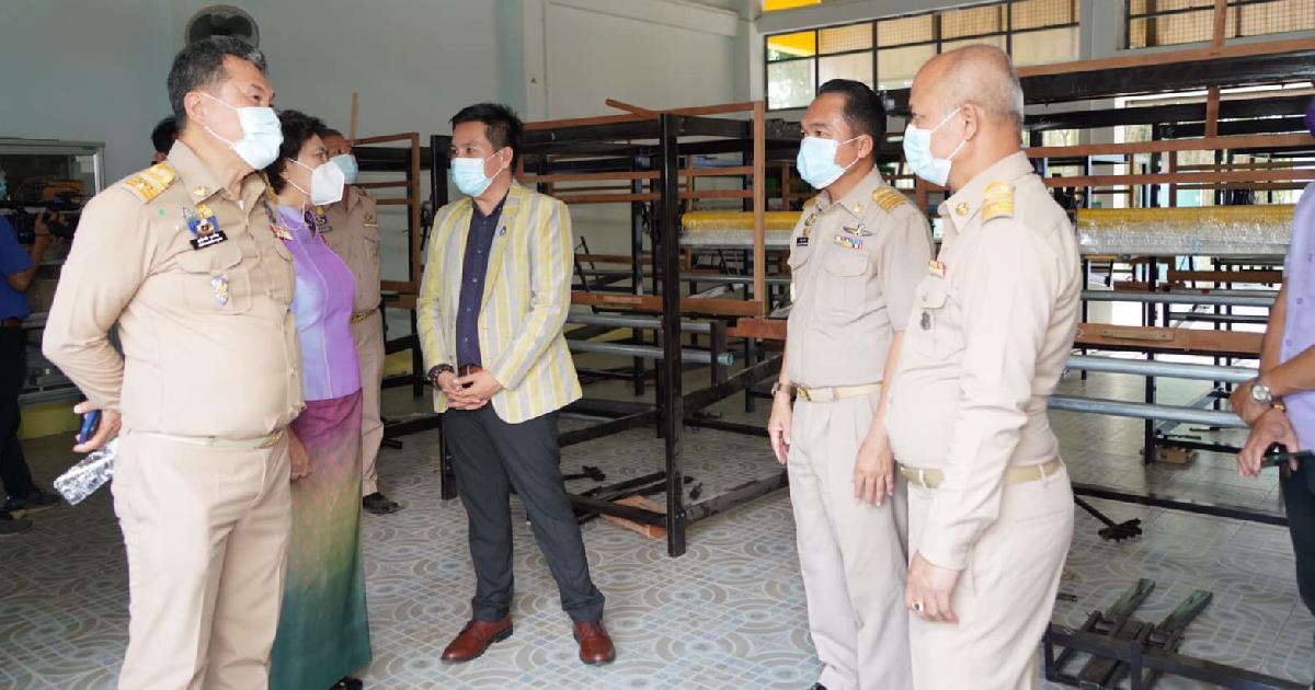 “ส่งเสริมผู้ประกอบการทอผ้าจังหวัดตราด”