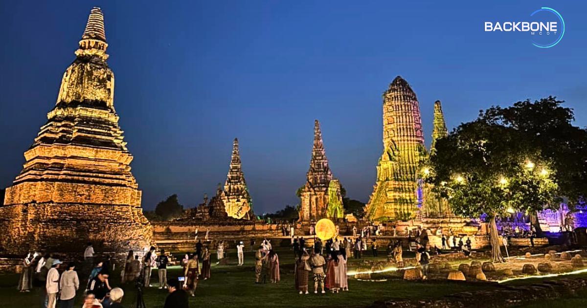 แต่งชุดไทย !! ย้อนเวลาสู่อาณาจักรต้นกรุงศรีอยุธยา.. ชมแสงสี 4 วัด 1 วัง ยามราตรี