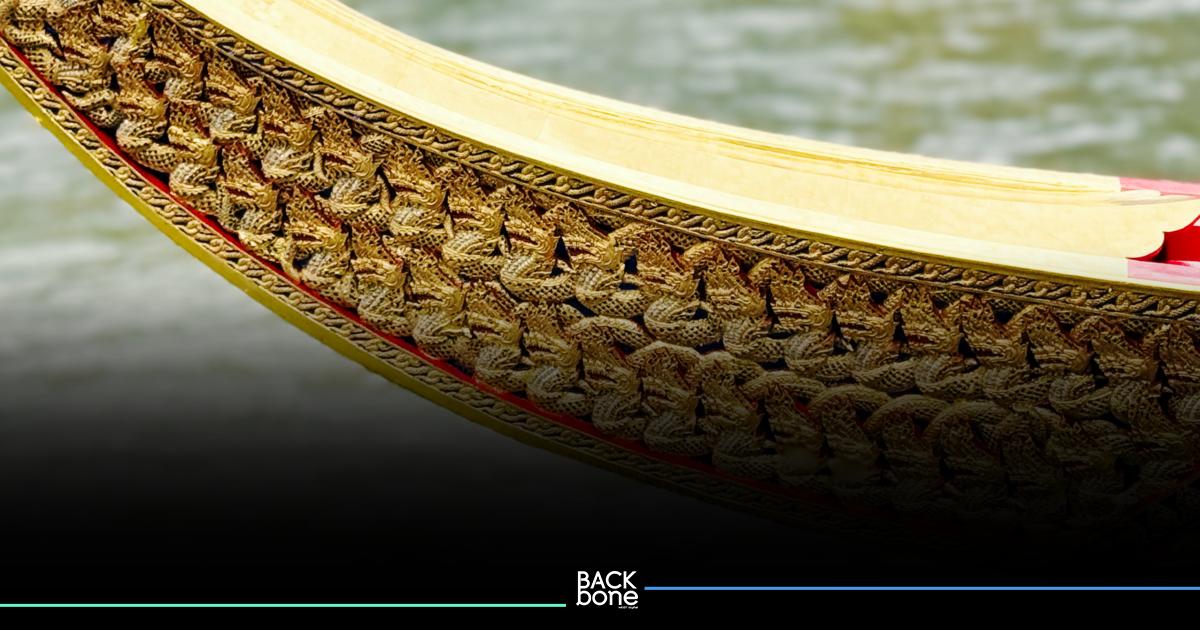เอนกชาติภุชงค์ เรือพระที่นั่งแห่งนาคนับพัน
