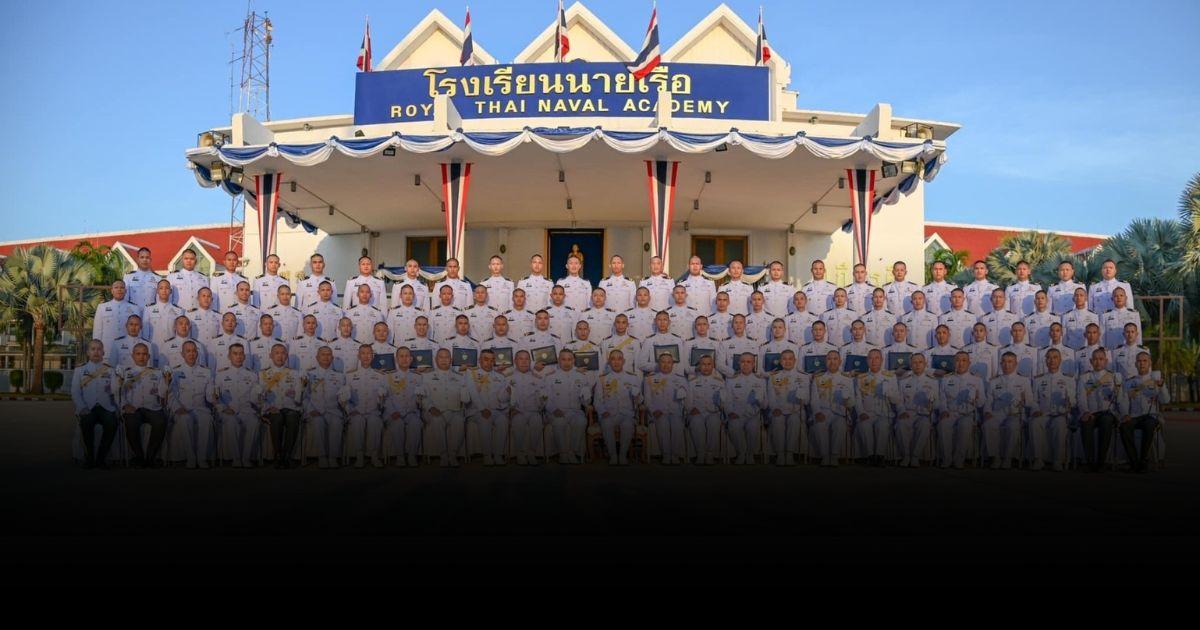 ผบ.ทร. เป็นประธานประดับเครื่องหมายยศ “ว่าที่เรือตรี”