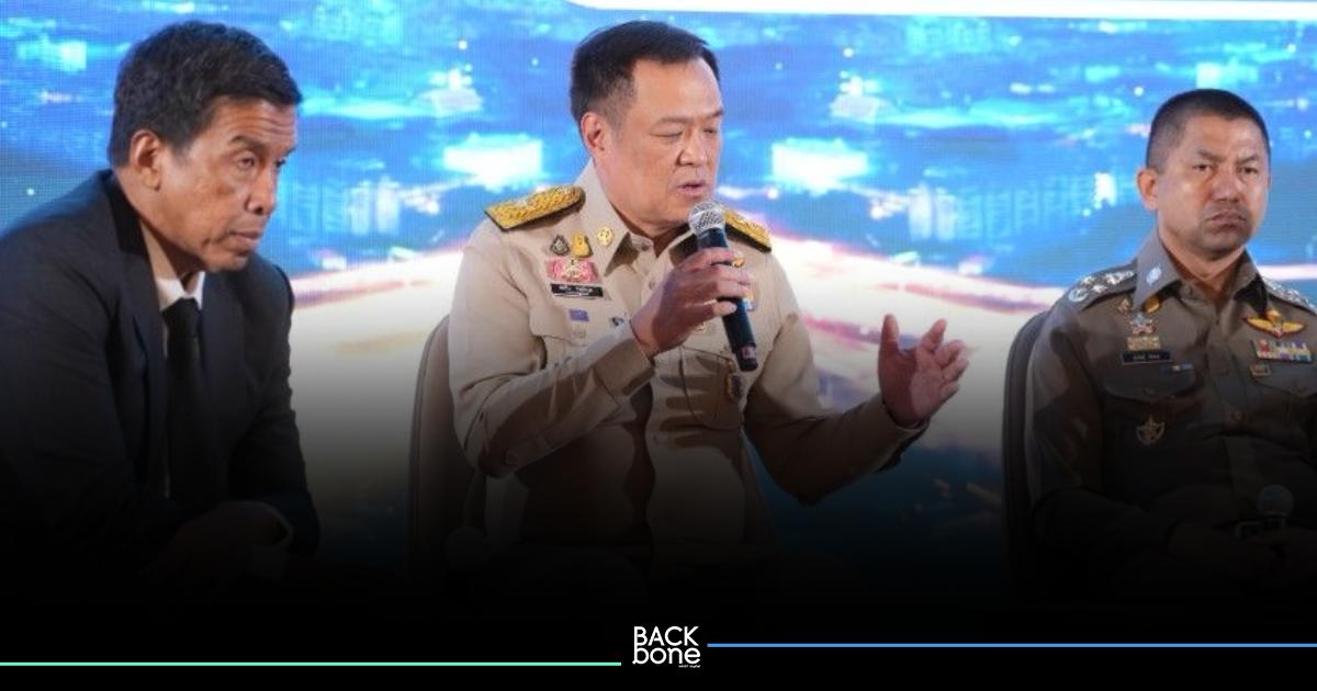 มท.1 ร่วมเสวนา Traffic Forward ขับเคลื่อนจราจรไทย