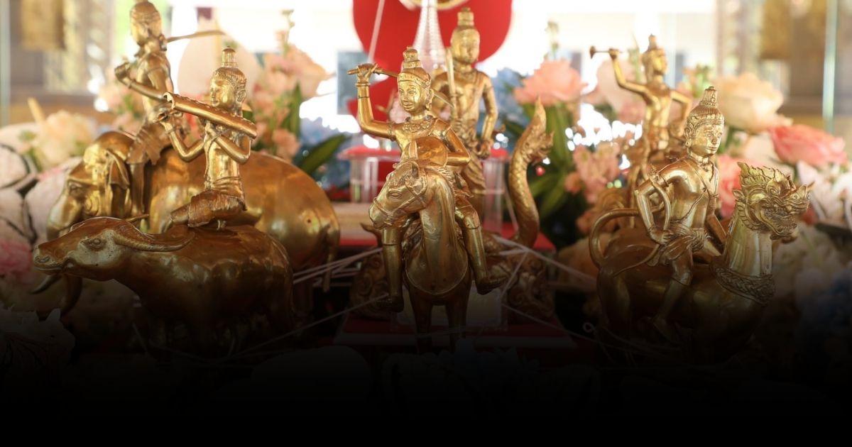 สมโภชพระธาตุและเทวดานพเคราะห์ ให้ประชาชนสักการะ ขอพรในเทศกาลสงกรานต์ 2566