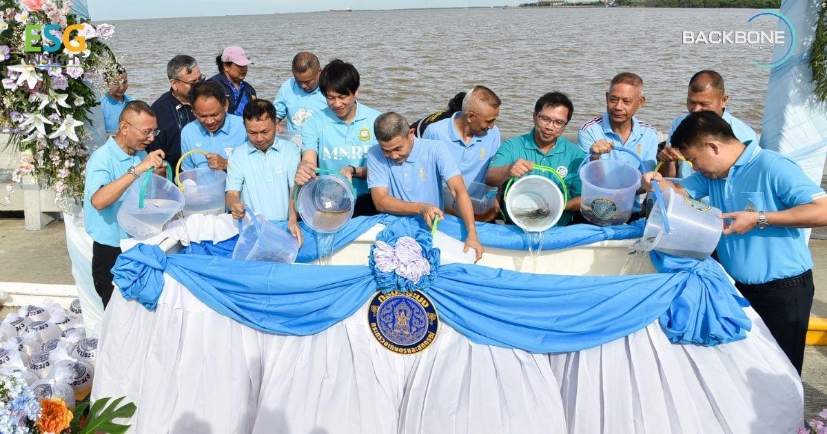 ปล่อยพันธุ์สัตว์น้ำ ฟื้นคืนทรัพยากร น้อมสำนึกในพระมหากรุณาธิคุณ